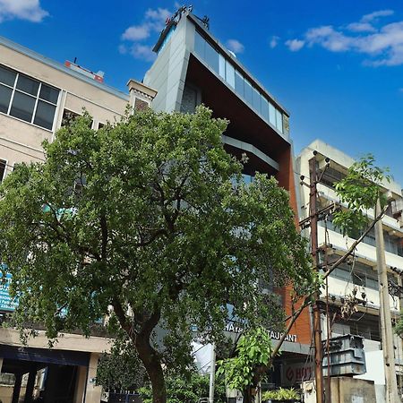 Super Townhouse Rcc Lamps Hotel Visakhapatnam Ngoại thất bức ảnh