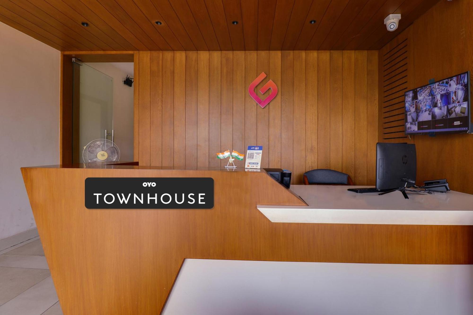 Super Townhouse Rcc Lamps Hotel Visakhapatnam Ngoại thất bức ảnh