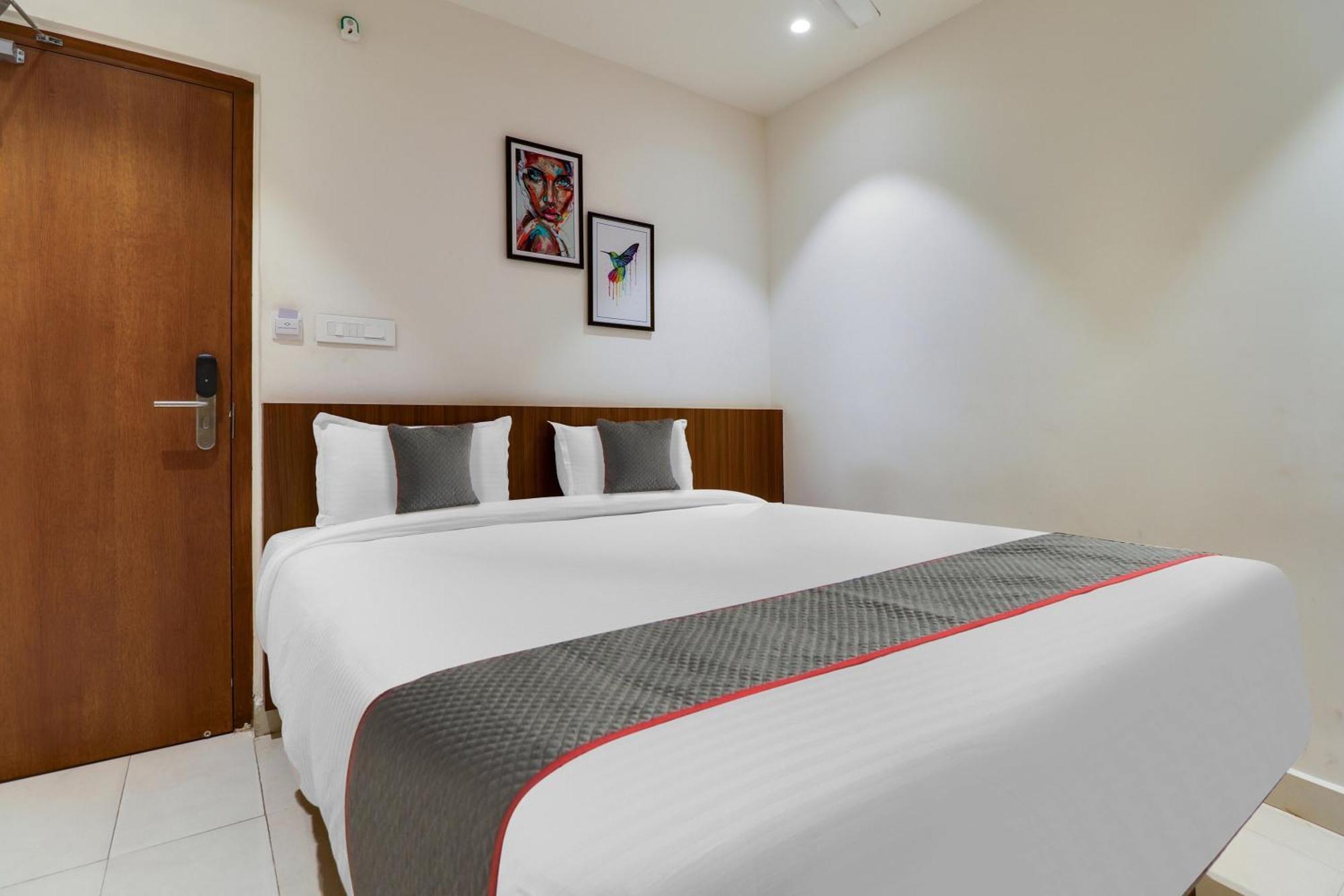 Super Townhouse Rcc Lamps Hotel Visakhapatnam Ngoại thất bức ảnh