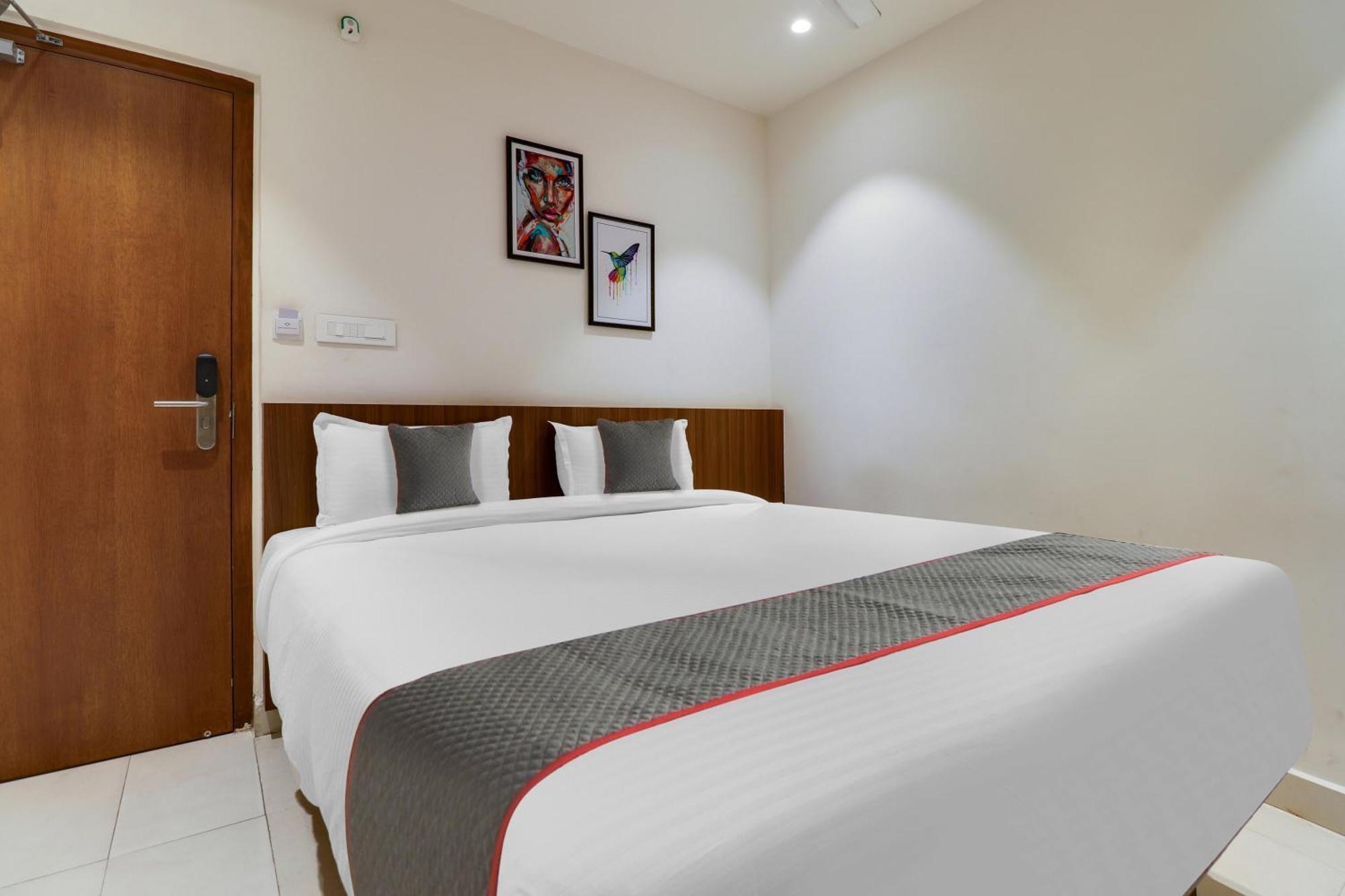 Super Townhouse Rcc Lamps Hotel Visakhapatnam Ngoại thất bức ảnh